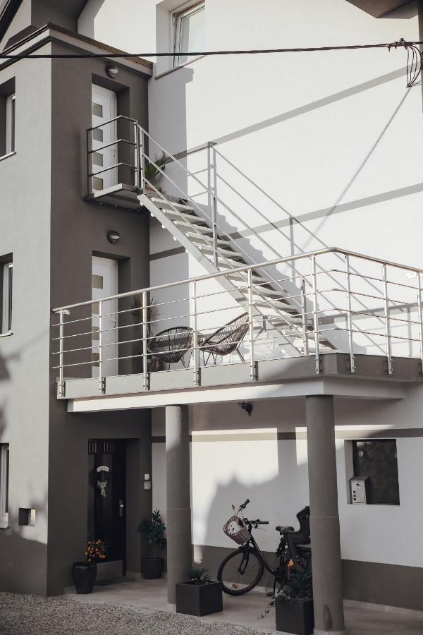 Drive Caffe Apartments Trzin Exteriér fotografie